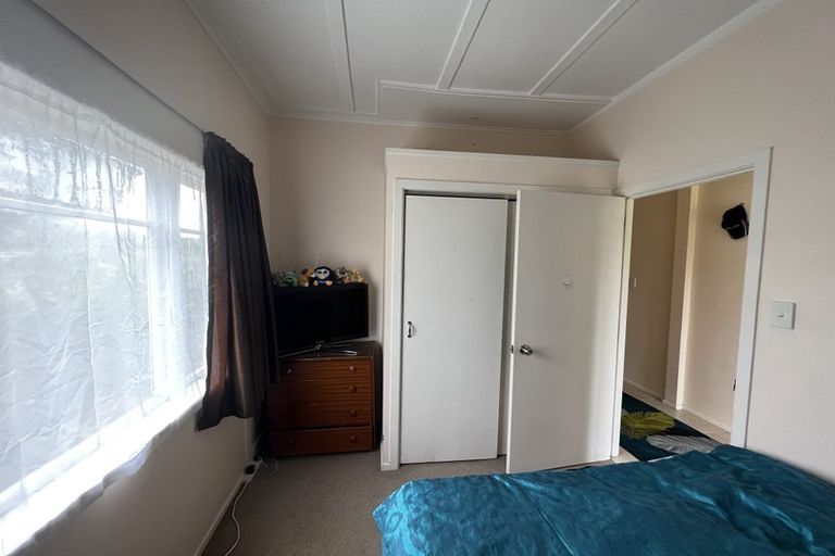 Photo of property in 48 Brandon Road, Glen Eden, Auckland, 0602