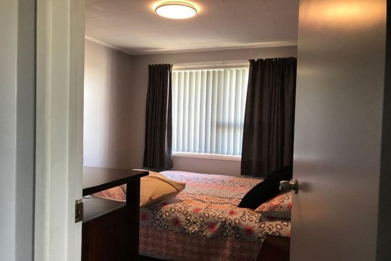 Photo of property in 48 Othello Drive, Clover Park, Auckland, 2023