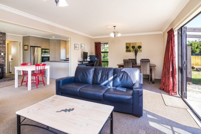 Photo of property in 2 Ascot Close, Richmond Heights, Taupo, 3330