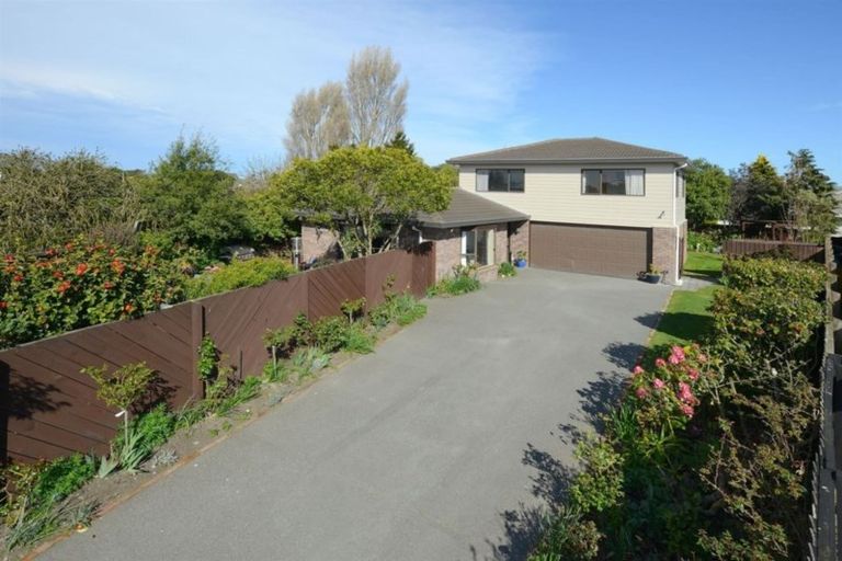 Photo of property in 20 Arden Place, Parklands, Christchurch, 8083
