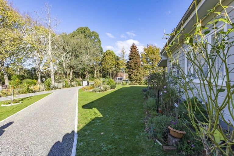 Photo of property in 14 Owen Street, Tikokino, Waipawa, 4273