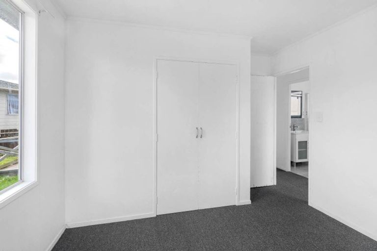 Photo of property in 49 Hyperion Drive, Randwick Park, Auckland, 2105