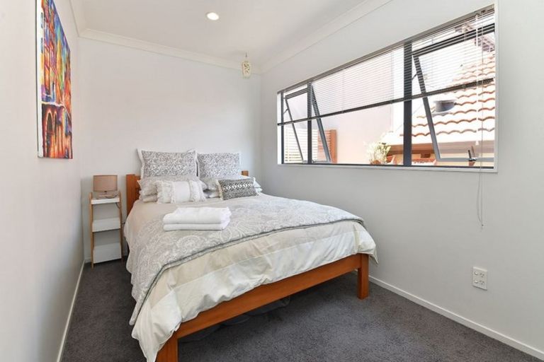 Photo of property in 52 Alec Craig Way, Gulf Harbour, Whangaparaoa, 0930
