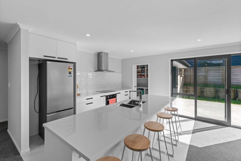 Photo of property in 4 Trevor Mcmiken Drive, Patumahoe, 2679