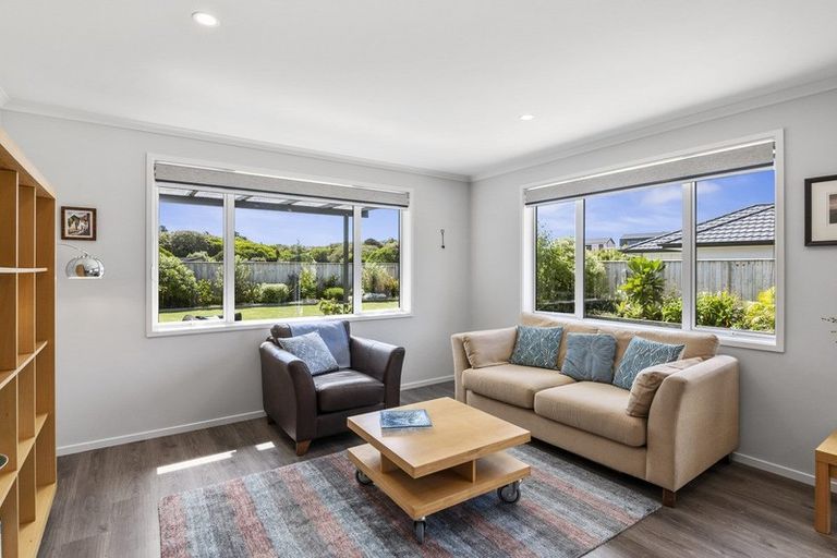 Photo of property in 83 Waipunahau Road, Waikanae, 5036