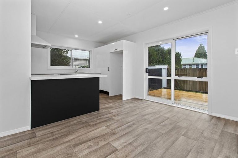 Photo of property in 39 Yeats Crescent, Fairfield, Hamilton, 3214