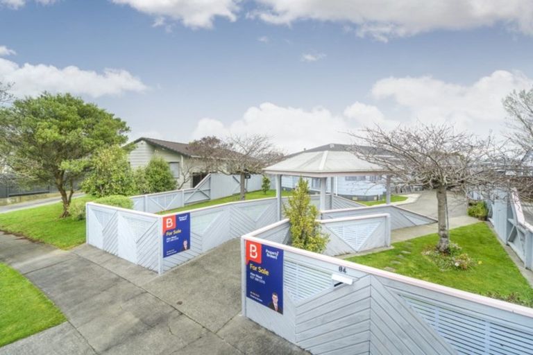Photo of property in 84 Hillcrest Drive, Kelvin Grove, Palmerston North, 4414