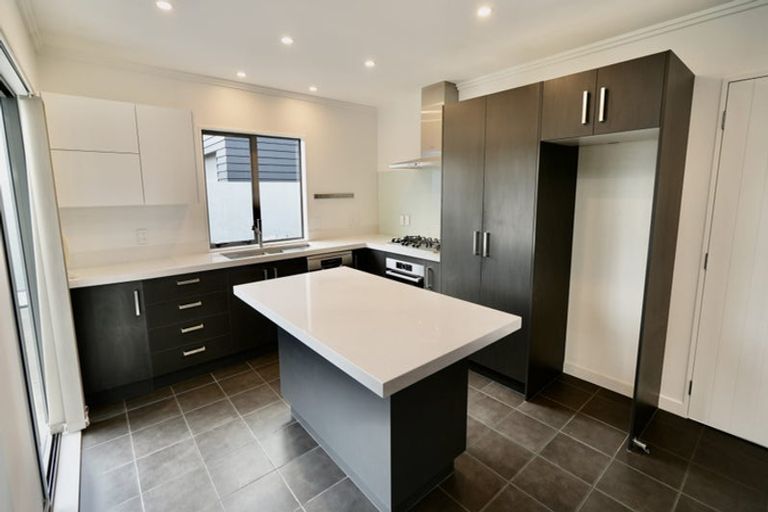 Photo of property in 27 Rosalie Terrace, Kelvin Grove, Palmerston North, 4414