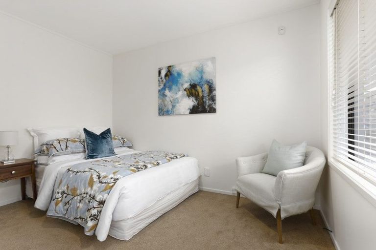 Photo of property in 1/130 Churchill Road, Rothesay Bay, Auckland, 0630