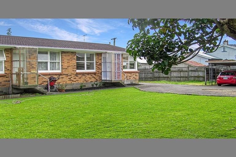 Photo of property in 1/58 Taylors Road, Mount Albert, Auckland, 1025