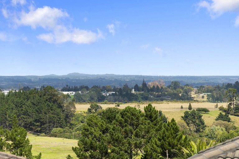 Photo of property in 42 Bell Common Close, Bethlehem, Tauranga, 3110