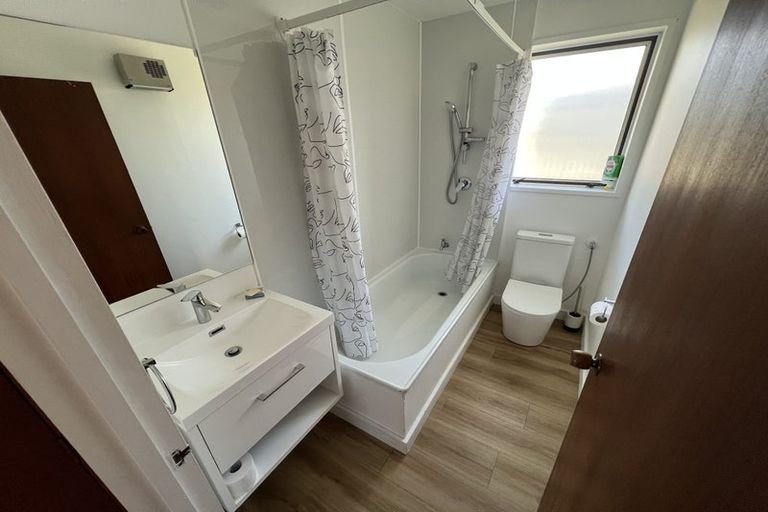 Photo of property in 4/8 Peer Street, Upper Riccarton, Christchurch, 8041