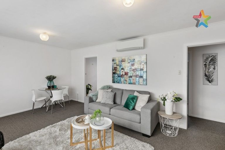 Photo of property in 1/95 Whites Line East, Waiwhetu, Lower Hutt, 5010