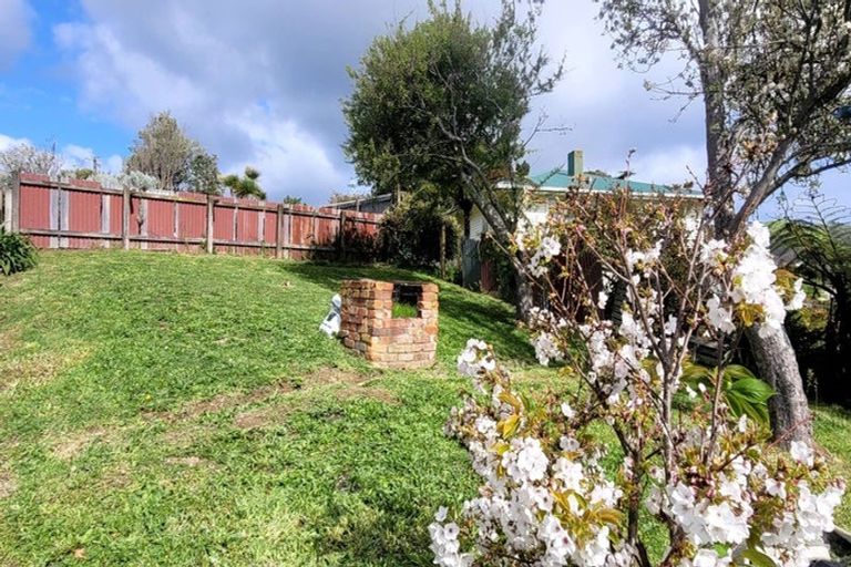 Photo of property in 84 Champion Street, Cannons Creek, Porirua, 5024