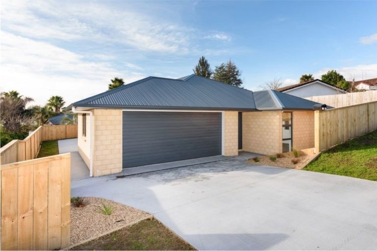 Photo of property in 75a James Cook Drive, Welcome Bay, Tauranga, 3112