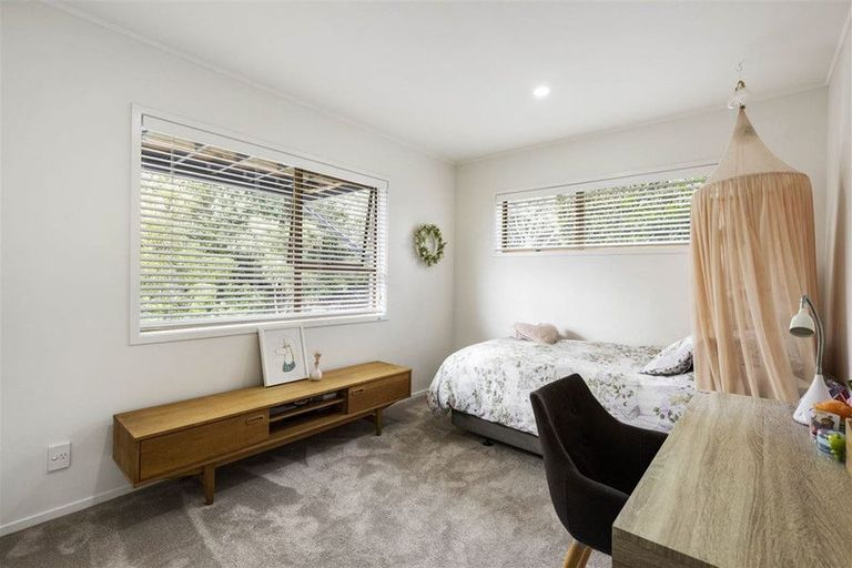 Photo of property in 127 Mellons Bay Road, Mellons Bay, Auckland, 2014