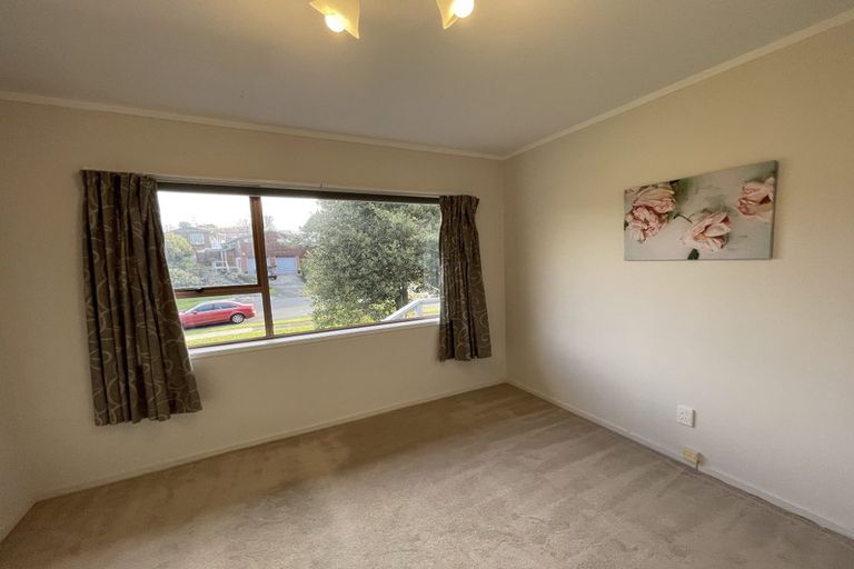 Photo of property in 9 Sirius Place, Botany Downs, Auckland, 2010