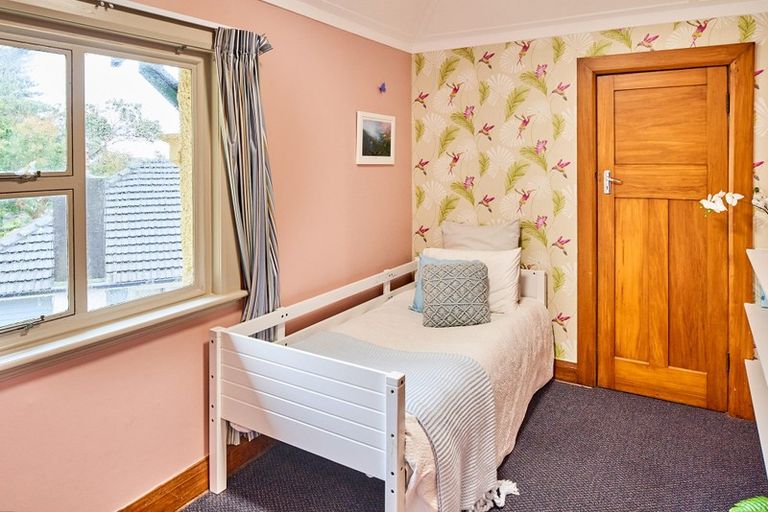 Photo of property in 148-150 Muritai Road, Eastbourne, Lower Hutt, 5013