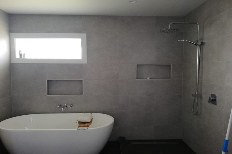 Photo of property in 198 Clovelly Road, Bucklands Beach, Auckland, 2012