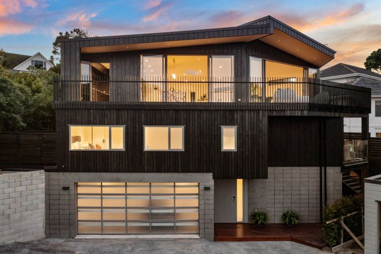 Photo of property in 61a Churchill Road, Murrays Bay, Auckland, 0630