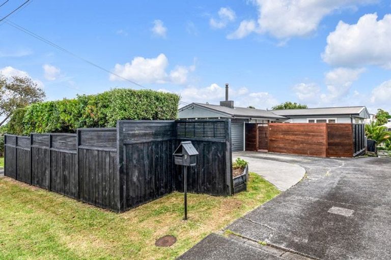 Photo of property in 9 O'halloran Road, Howick, Auckland, 2014