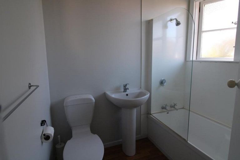 Photo of property in 30 Bateman Avenue, Bryndwr, Christchurch, 8053