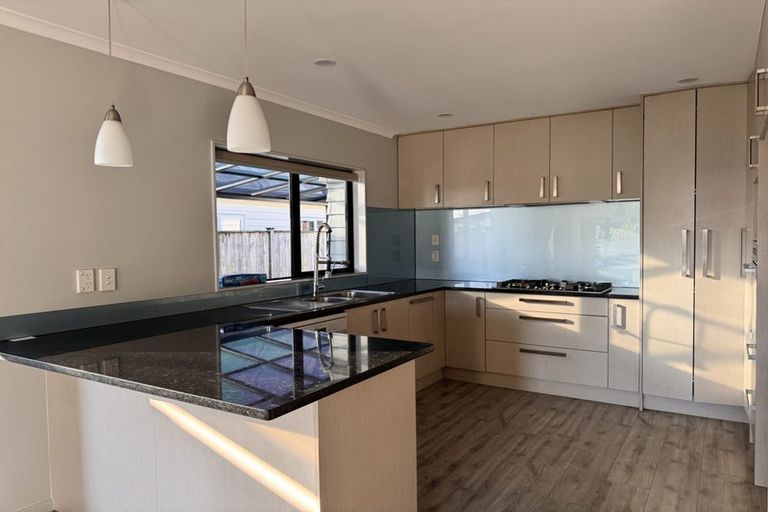 Photo of property in 9 Millfield Lane, Papakura, 2110