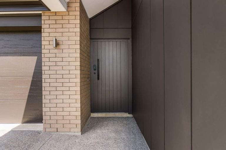 Photo of property in 4 Manaakitia Road, Karaka, 2124