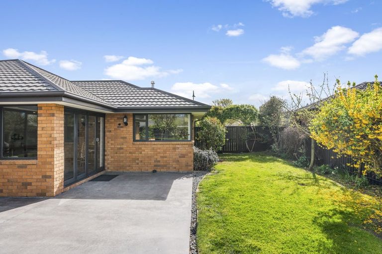 Photo of property in 58 Rothesay Road, Parklands, Christchurch, 8083