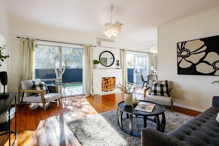 Photo of property in 77 Clarkin Road, Fairfield, Hamilton, 3214