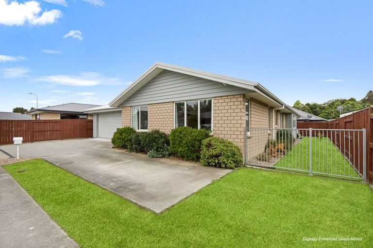 Photo of property in 15 Serenity Crescent, Kelvin Grove, Palmerston North, 4414