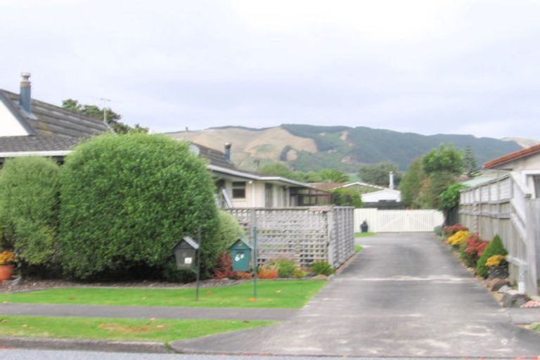 Photo of property in 6b Tawa Street, Waikanae, 5036
