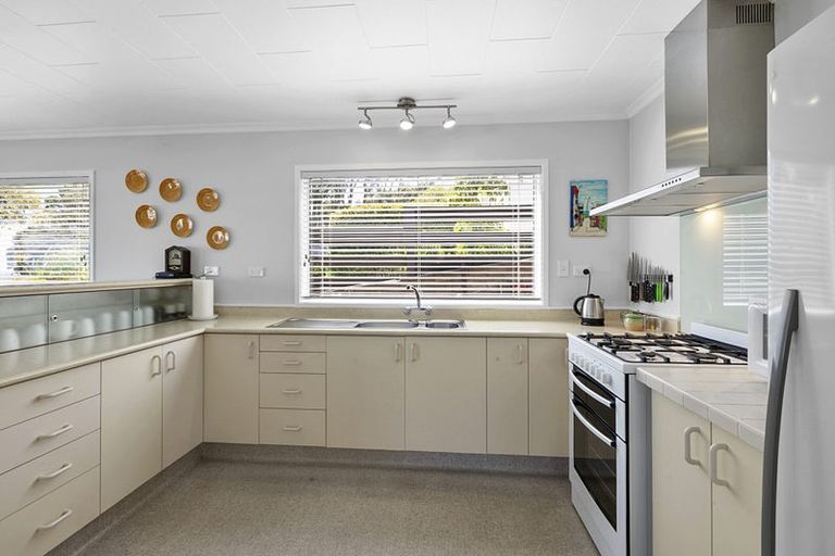 Photo of property in 128 Pendarves Street, New Plymouth, 4312