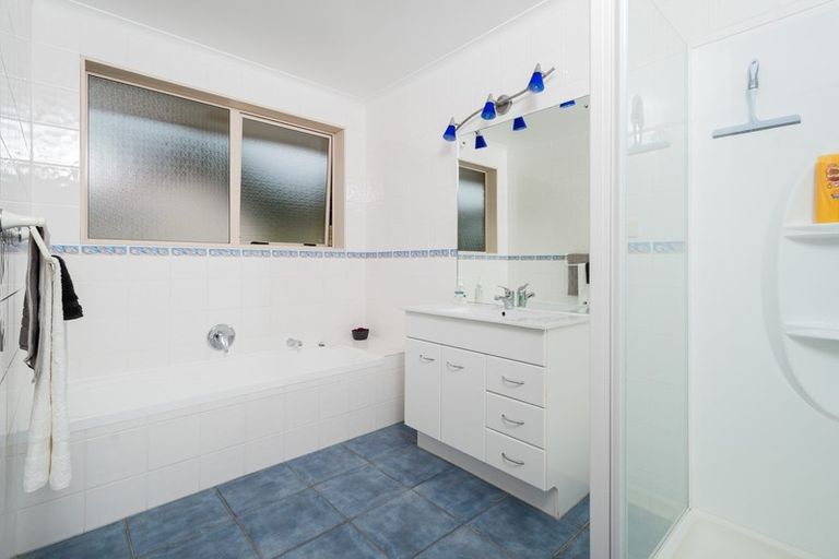 Photo of property in 97 Arrowsmith Road, Waitakere, Henderson, 0782