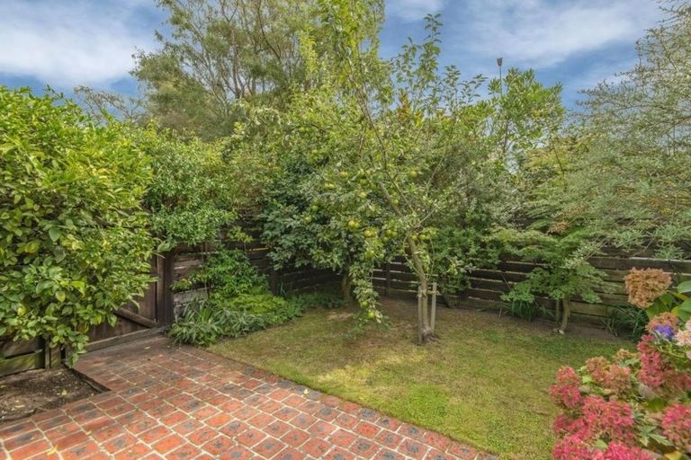 Photo of property in 2/14 Glandovey Road, Fendalton, Christchurch, 8052