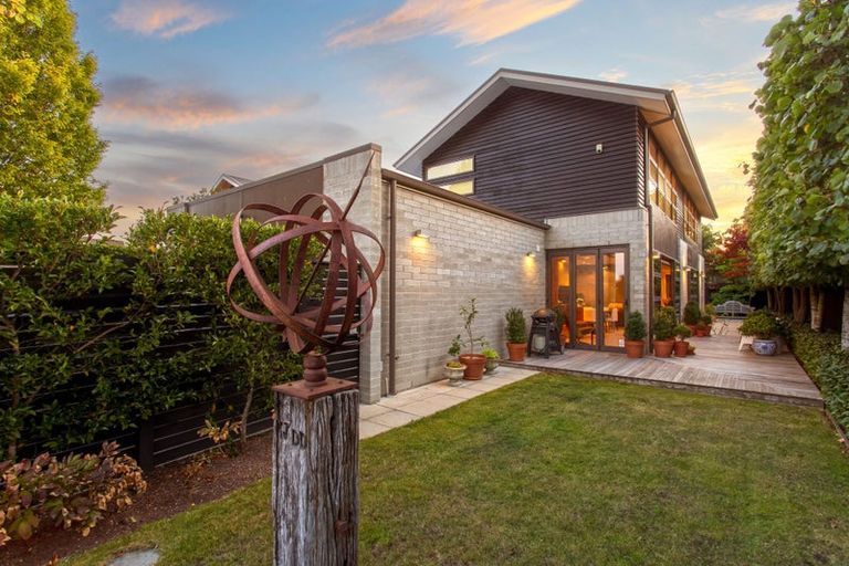 Photo of property in 21a Devonport Lane, St Albans, Christchurch, 8014