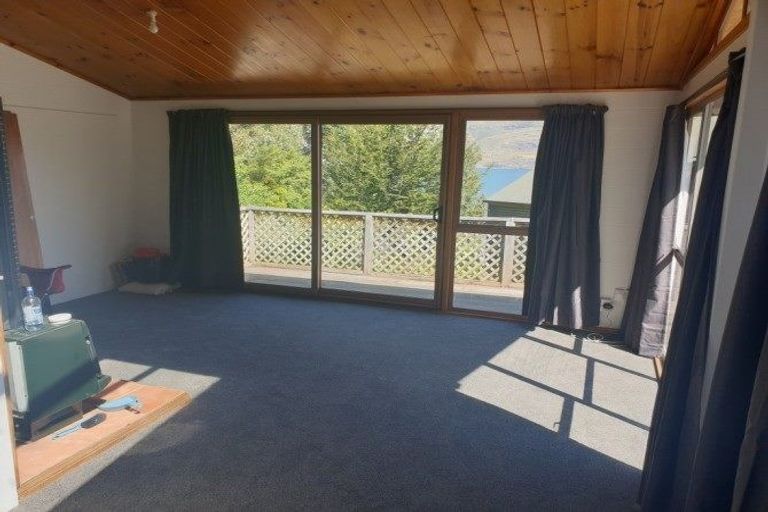 Photo of property in 8 Evergreen Place, Sunshine Bay, Queenstown, 9300