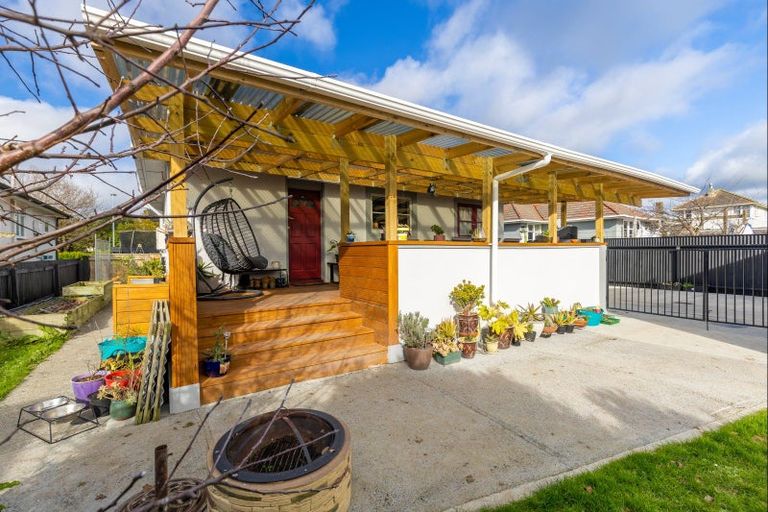 Photo of property in 28 Tyne Street, Roslyn, Palmerston North, 4414