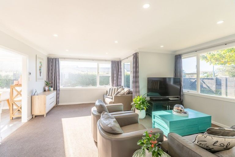 Photo of property in 27 Callender Terrace, Paraparaumu Beach, Paraparaumu, 5032