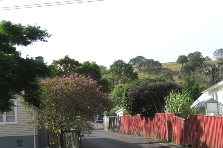 Photo of property in 4/63e Owairaka Avenue, Mount Albert, Auckland, 1025