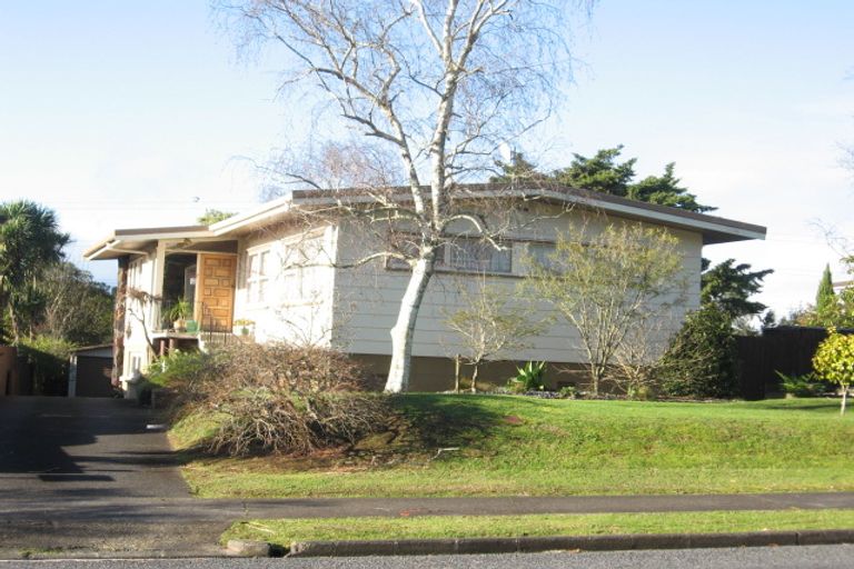 Photo of property in 80 Lawrence Crescent, Hillpark, Auckland, 2102