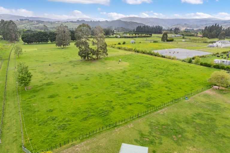 Photo of property in 39 Colletts Road, Mangaroa, Upper Hutt, 5371