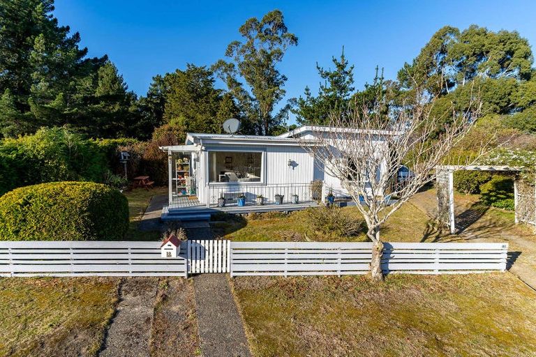 Photo of property in 10 Stewart Street, Waikouaiti, 9510