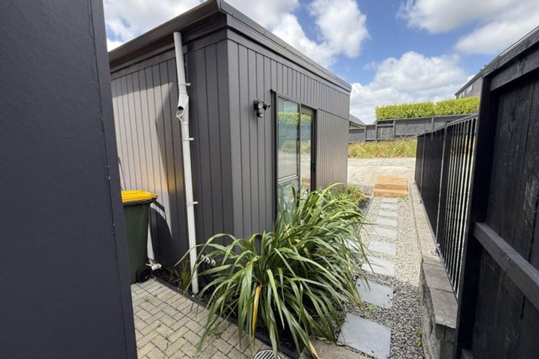 Photo of property in 4/3 Walsh Road, Wainui, 0932