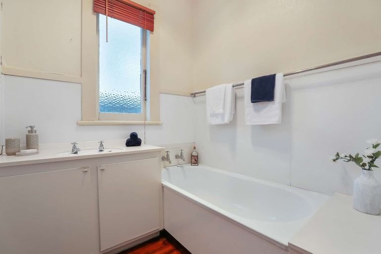 Photo of property in 5a Youngs Road, Papakura, 2110