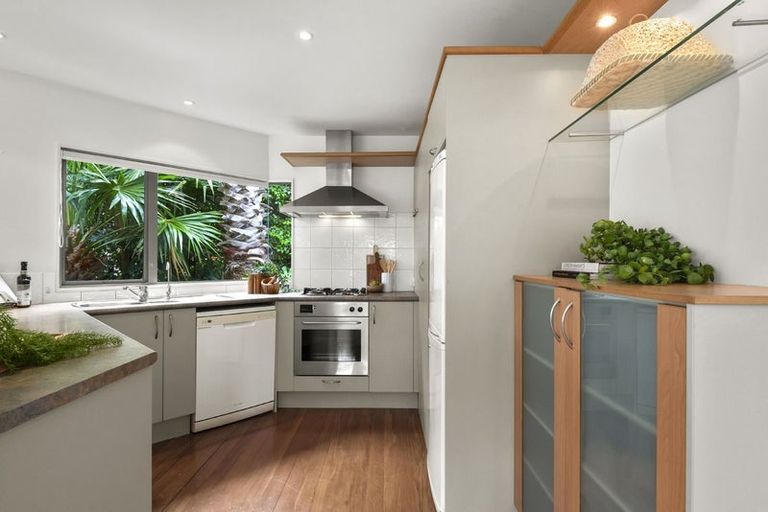 Photo of property in 2/321 Lake Road, Hauraki, Auckland, 0622