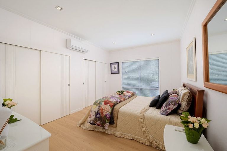 Photo of property in 7 Burgundy Park Avenue, Henderson, Auckland, 0612
