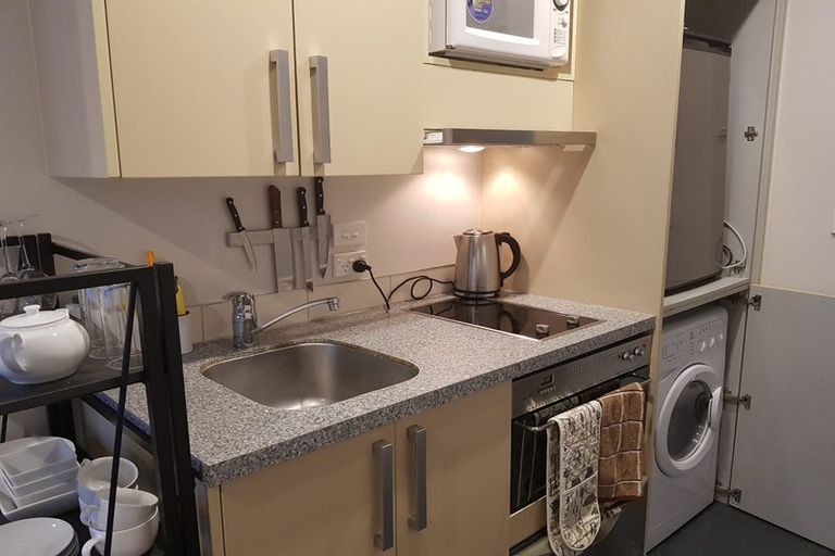 Photo of property in Dual Apartments, 108/142 Vivian Street, Te Aro, Wellington, 6011