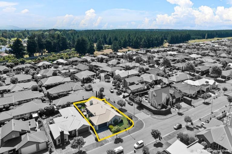 Photo of property in 1 Iti Place, Parklands, Christchurch, 8083