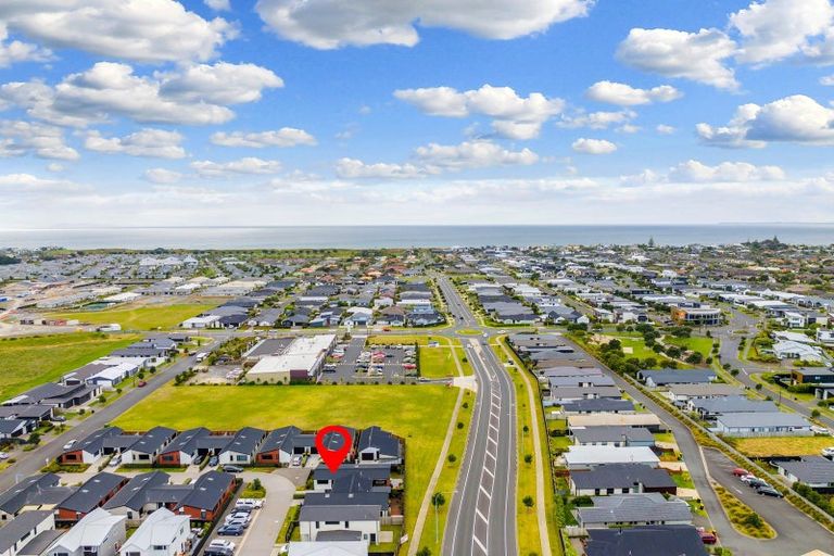 Photo of property in 17 Te Paea Crescent, Papamoa Beach, Papamoa, 3118